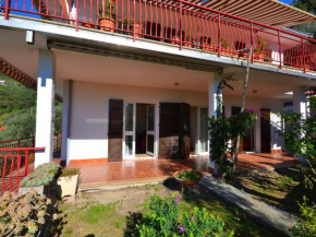 Отель Cozy Holiday Home in Moneglia with Private Garden  Монелья